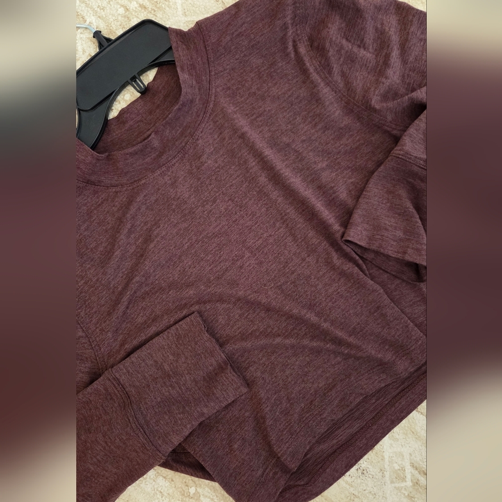 Vuori - Long-Sleeve Lux Crop Tee - Heather Maroon